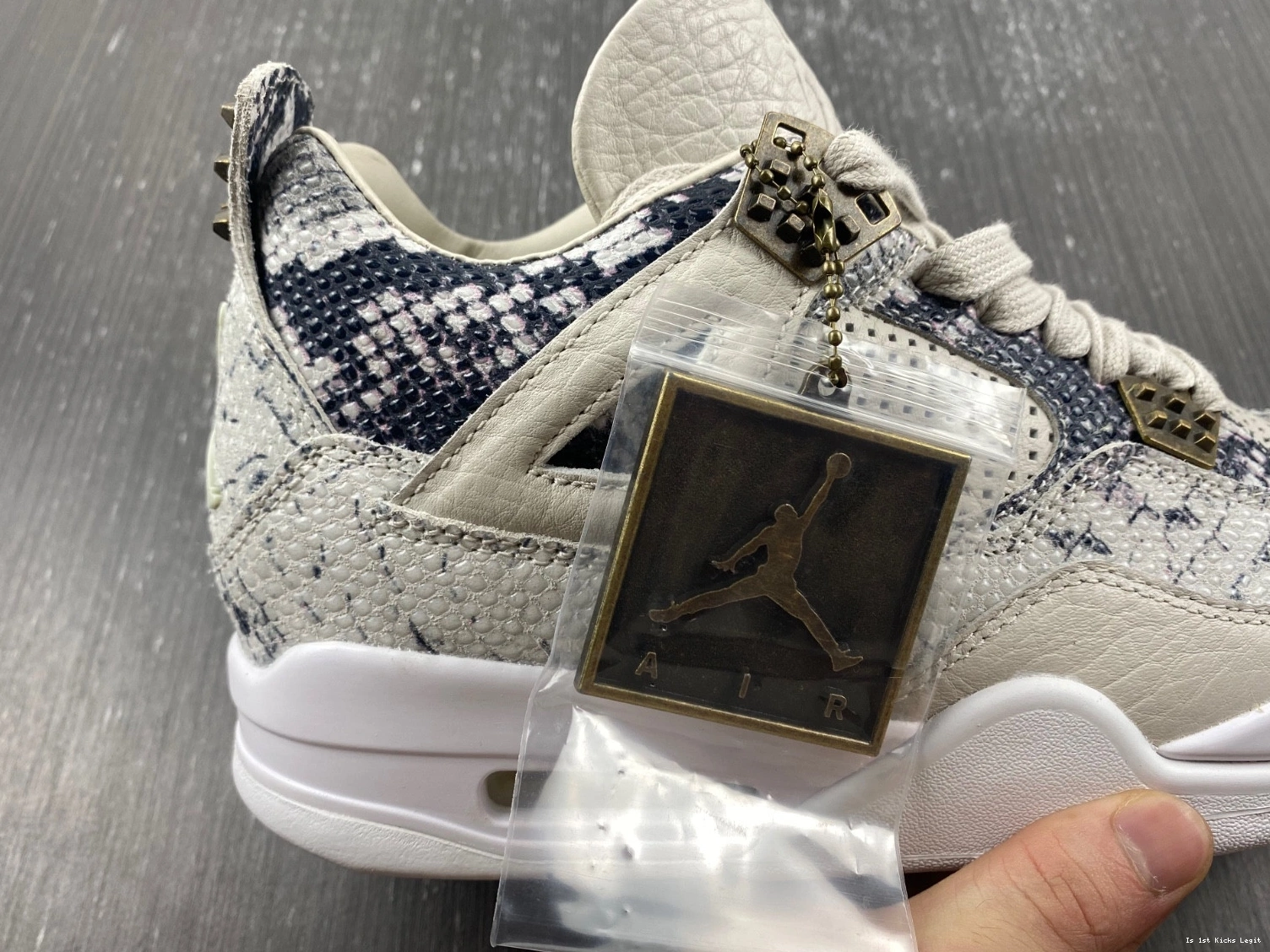 Retro - Jordan 4 Snakeskin 819139-030 0405
